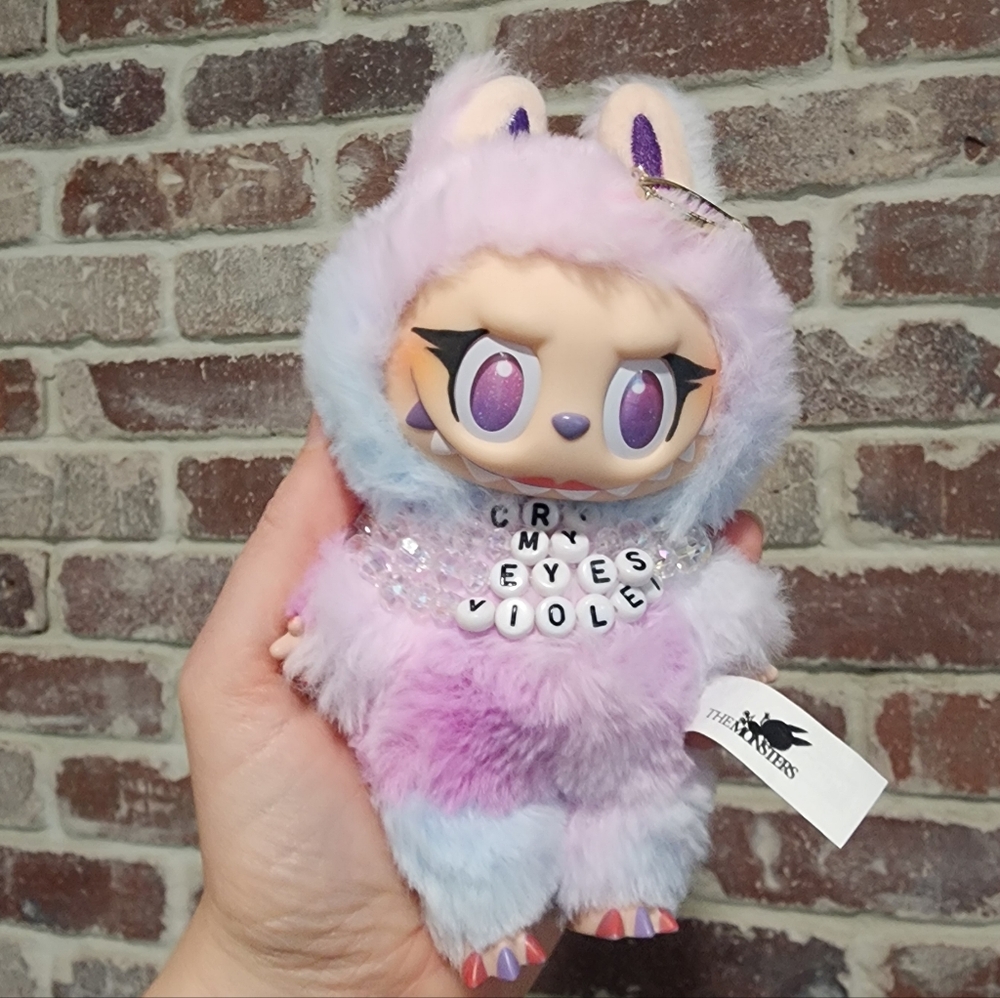 Pop Mart Elizabeth Taylor Custom Showgirl Labubu - Picture 5 of 10